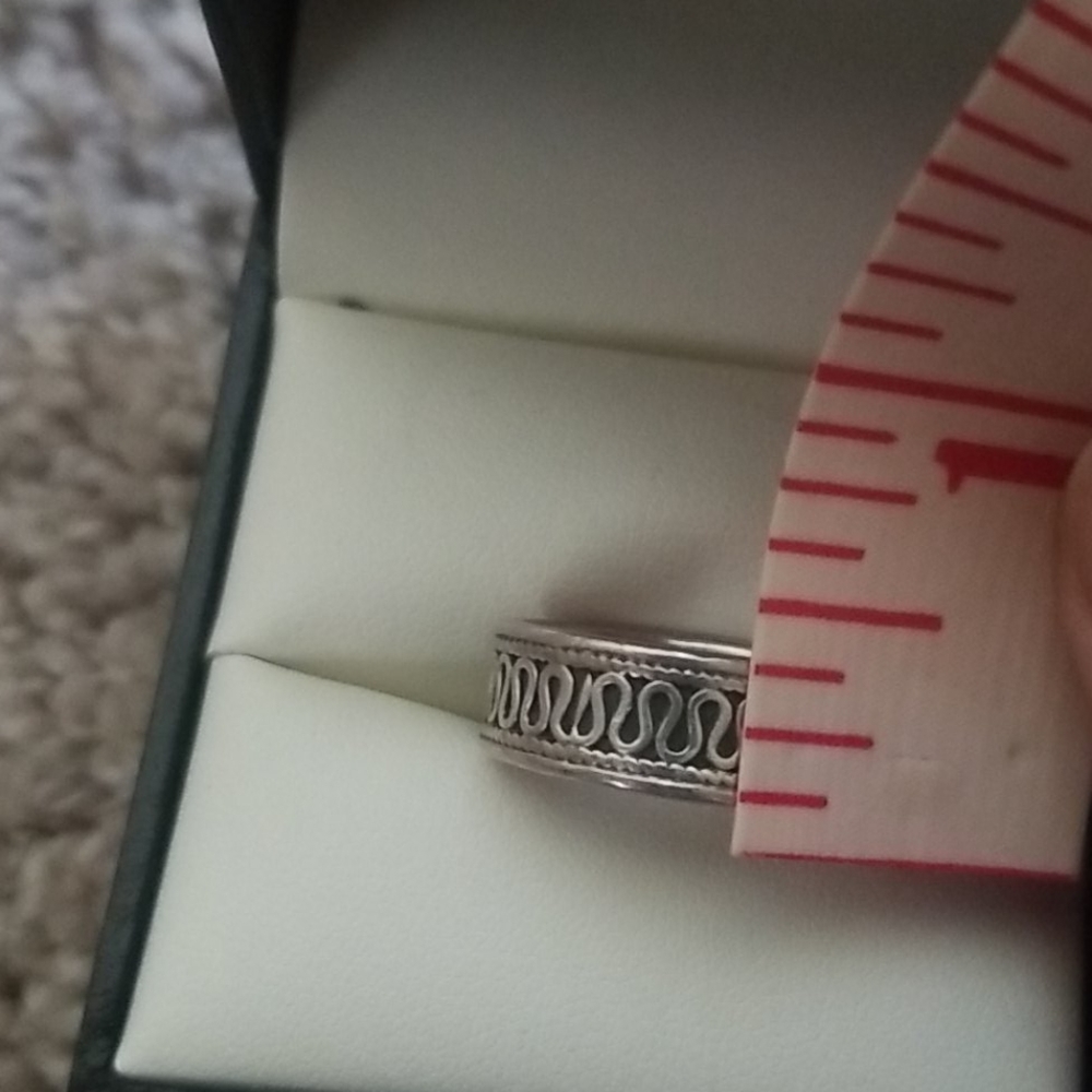 Jewelry - Picture 4 of 4